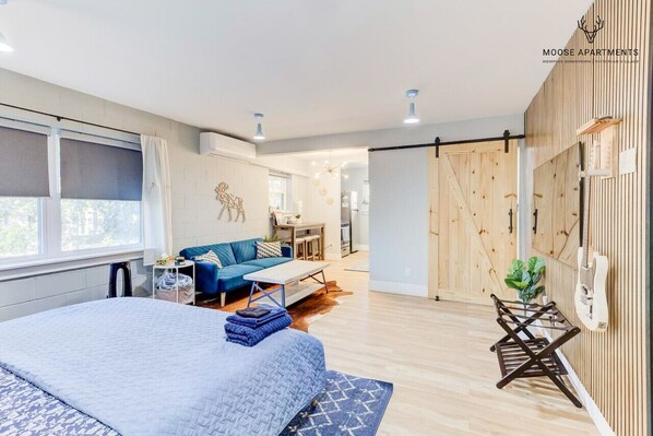 Bureau, fer et planche à repasser, lit parapluie, Wi-Fi gratuit