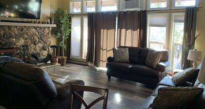 Cozy Ruidoso Home With A View/ Convenient Location