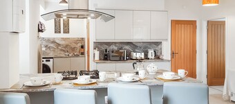 2 bedroom accommodation in Falkland