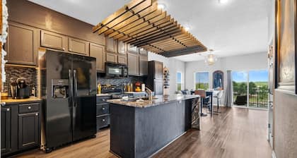 Newly Redesigned Lakefront Condo with Dock near Downtown Fun!