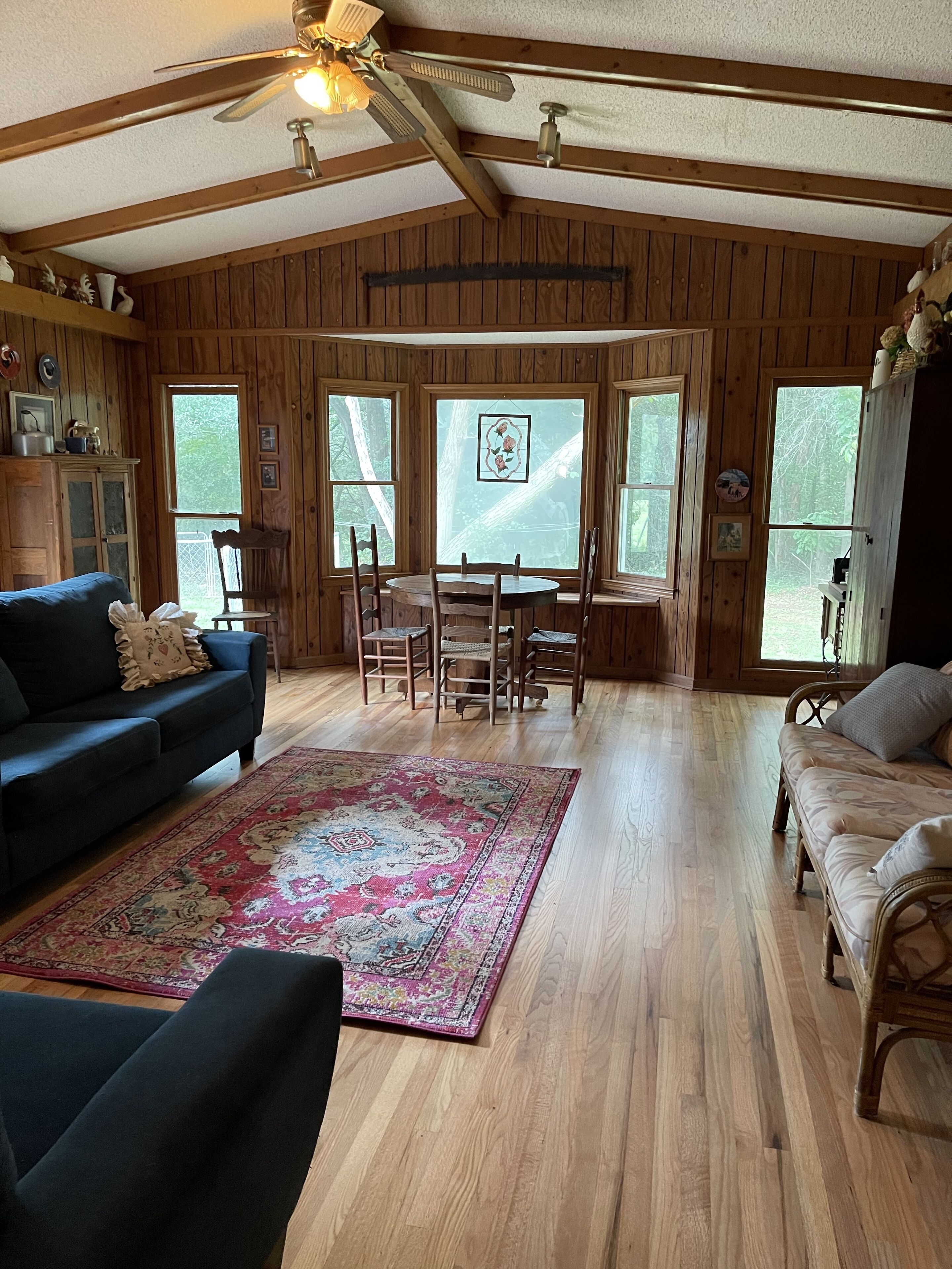 Smart TV, books, computer monitors