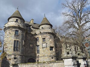 Luokittelematon kuva, 3 kautta 22, painike