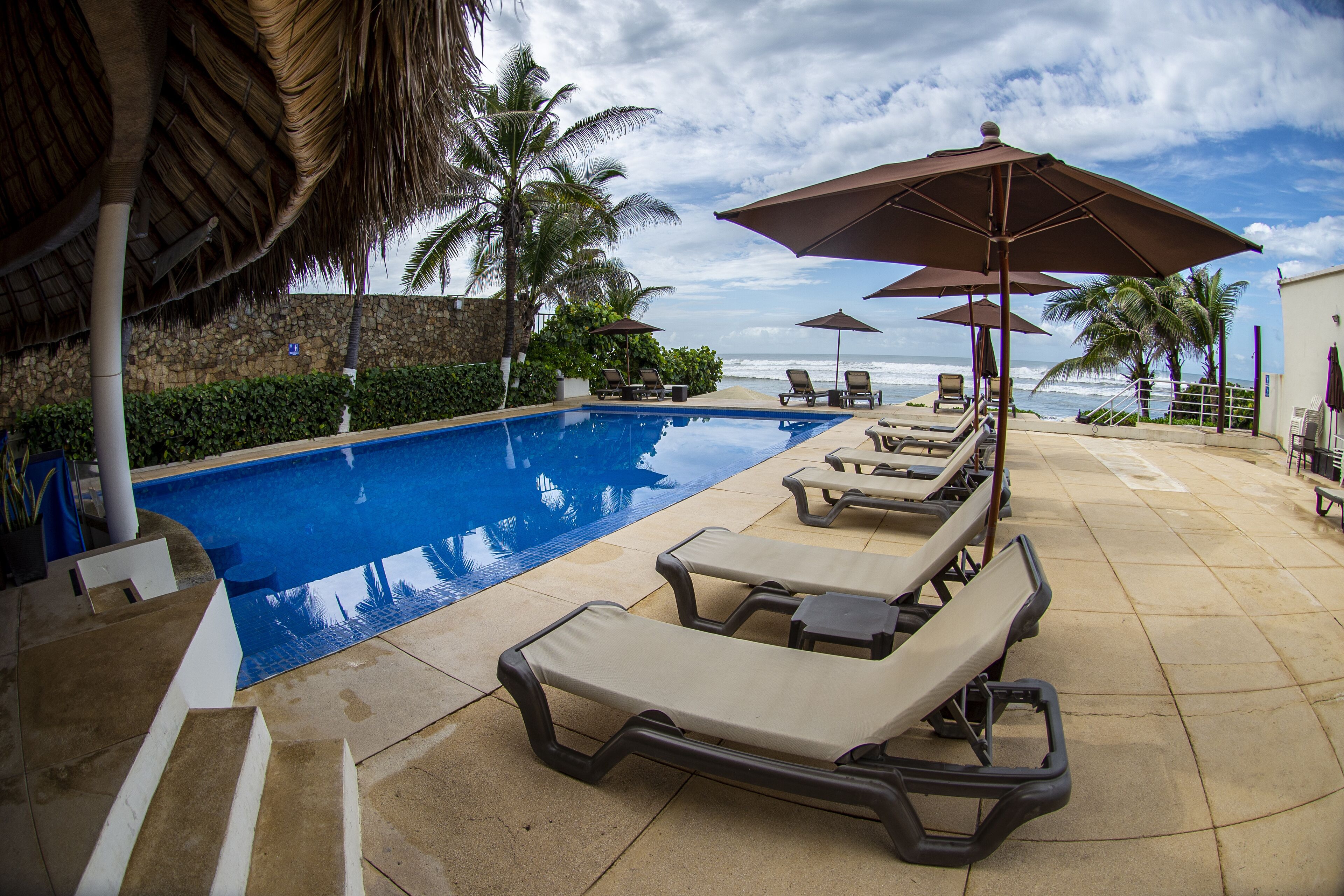 Kolam renang outdoor