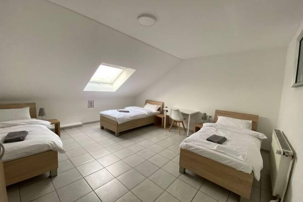 Desk, WiFi (free), bed sheets