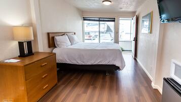 Decoración personalizada, wifi gratis y ropa de cama