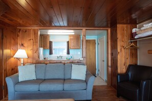 Queen Loft with Kitchen, Bay View | Living area | 32-inch flat-screen TV with cable channels, TV, DVD player - Terimore Bayfront Inn (Tillamook)