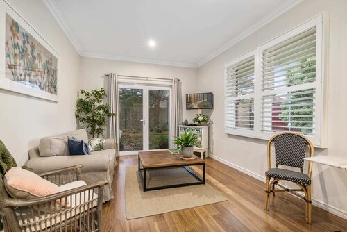 Stylish Sale Street Studio - Walk to Town