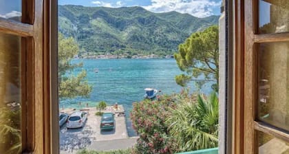 Stone Home Kotor - 4 bedroom beachfront house!