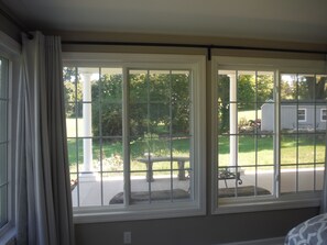 Interior - Peaceful farm area, on the reservoir, near vineyards (Wallingford)