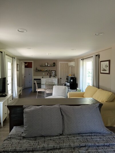 Peaceful farm area, on the reservoir, near vineyards