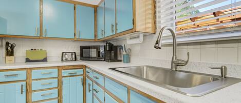 冰箱、微波炉、烤箱、茶具/咖啡用具