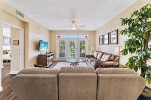 Smart TV, DVD player