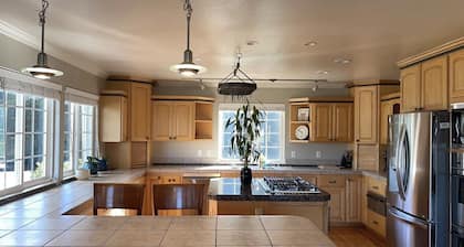 Cheerful, Private, Large Villa with Gorgeous View