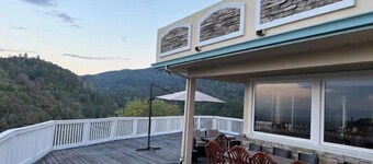 Cheerful, Private, Large Villa with Gorgeous View