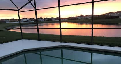 Family friendly,Private Pool ,Golf, Pet Friendly,10 minutes to Orlando airport