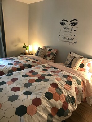4 bedrooms, in-room safe, desk, iron/ironing board