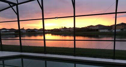 Family friendly,Private Pool ,Golf, Pet Friendly,10 minutes to Orlando airport