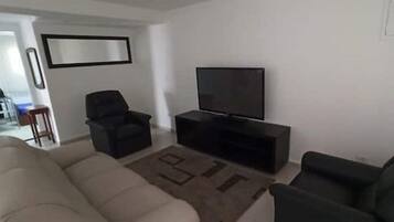 Smart TV, mesa de pingue-pongue