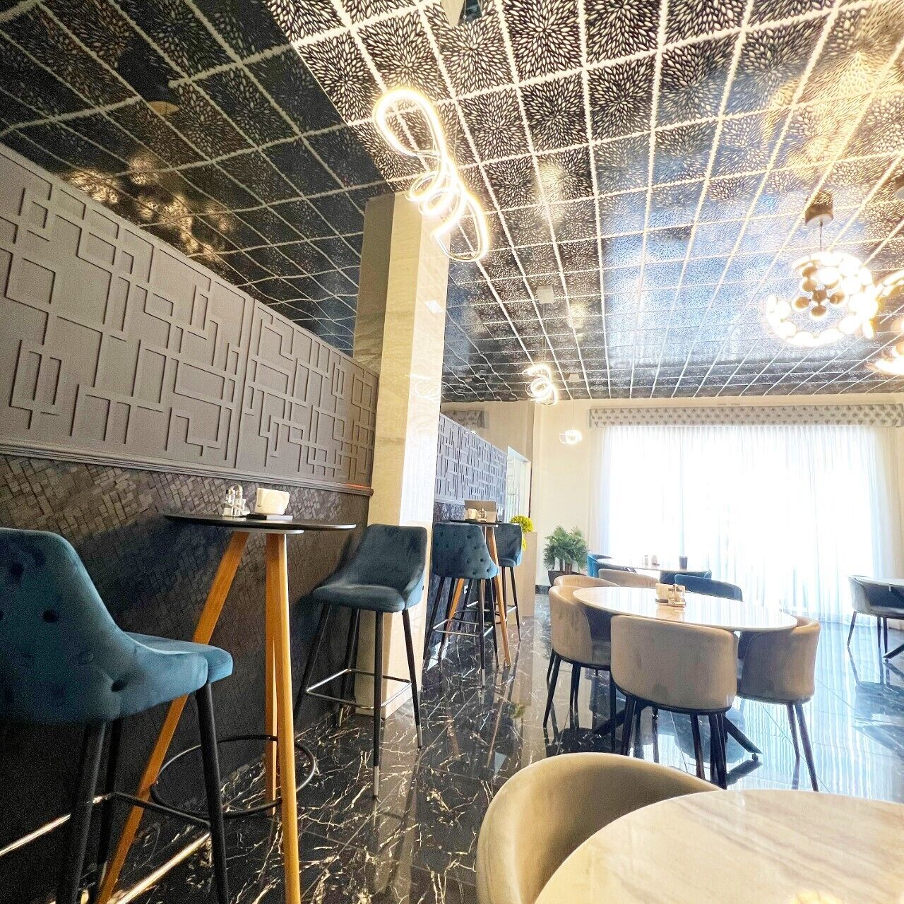 Foto - Basha Hotel & Restaurant