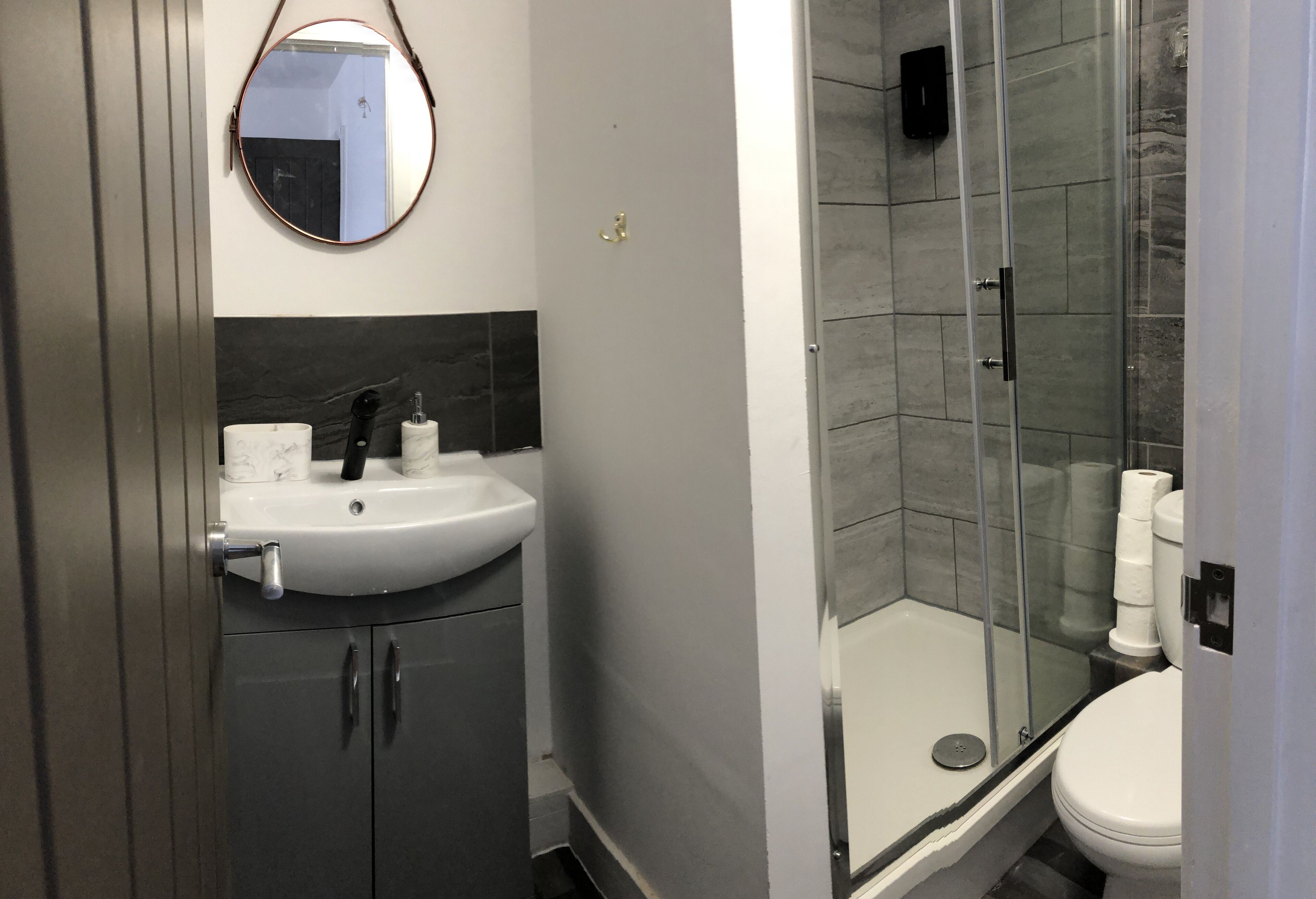 Economy Double Room, Shared Bathroom | Bathroom