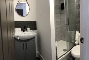 Economy Double Room, Shared Bathroom | Bathroom
