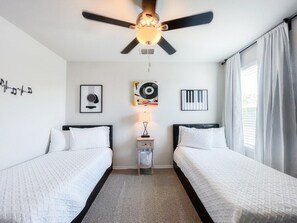 3 bedrooms, desk, iron/ironing board, travel crib