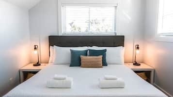 2 slaapkamers, een strijkplank/strijkijzer, reisbedje, gratis wifi