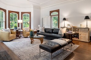 TV, fireplace, stereo