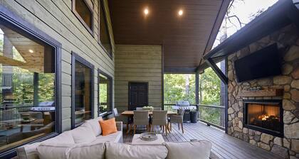 Luxury Cabin-2 Covered Decks-Hot Tub-Fire Pit & Game Room-in Hochatown-Flat Road