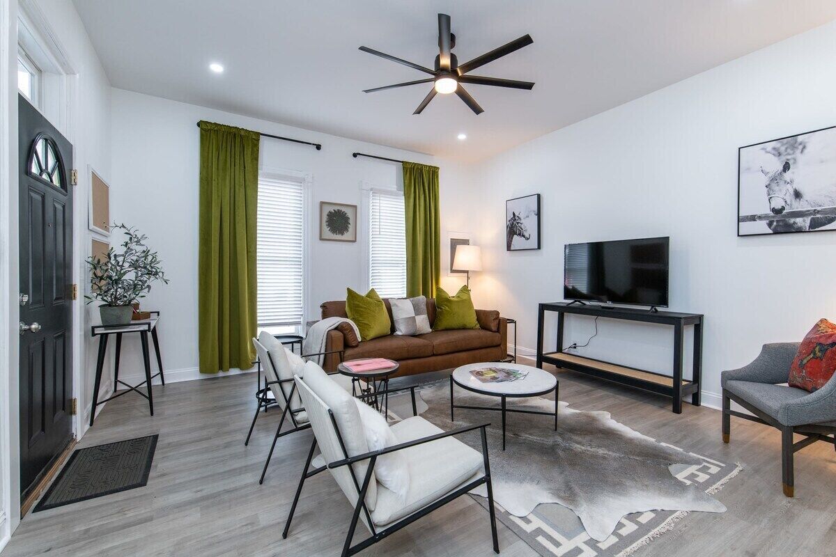 Stay in a newly renovated home in the heart of Dtown Lexington