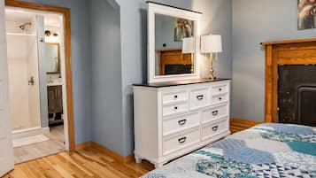 3 chambres, bureau, Wi-Fi gratuit, draps fournis