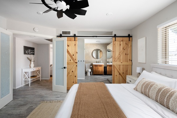 3 soverom, skrivebord, strykejern/-brett og wi-fi (inkludert)