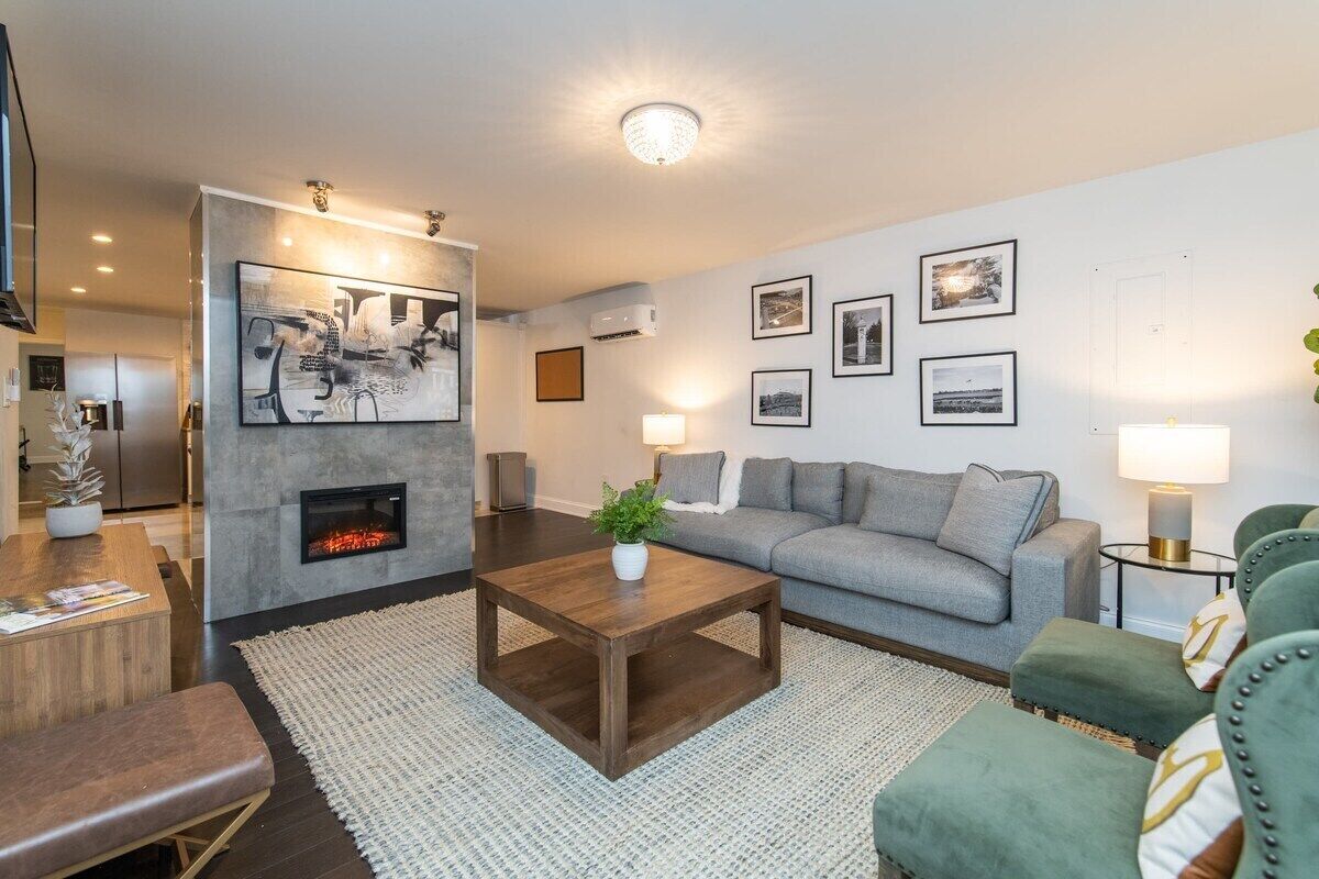 Stay in a newly renovated home in the heart of Dtown Lexington