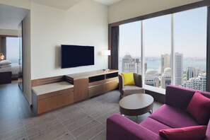 Ropa de cama de alta calidad y minibar 