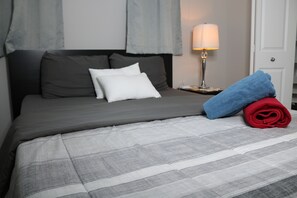 2 bedrooms, iron/ironing board, free WiFi, bed sheets