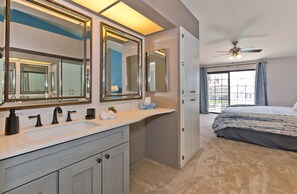2 habitaciones, escritorio, tabla de planchar con plancha y wifi gratis 