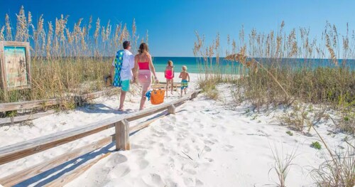 Relaxing 2 BED home near Manasota Beach.