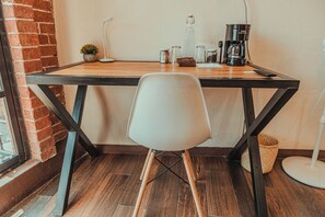 Habitació doble de luxe, aire condicionat, vistes a la ciutat | Roba de llit d'alta qualitat i cobrellits 