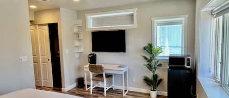 1 bedroom, desk, iron/ironing board, free WiFi