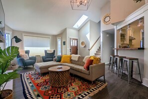 Smart TV, fireplace, books