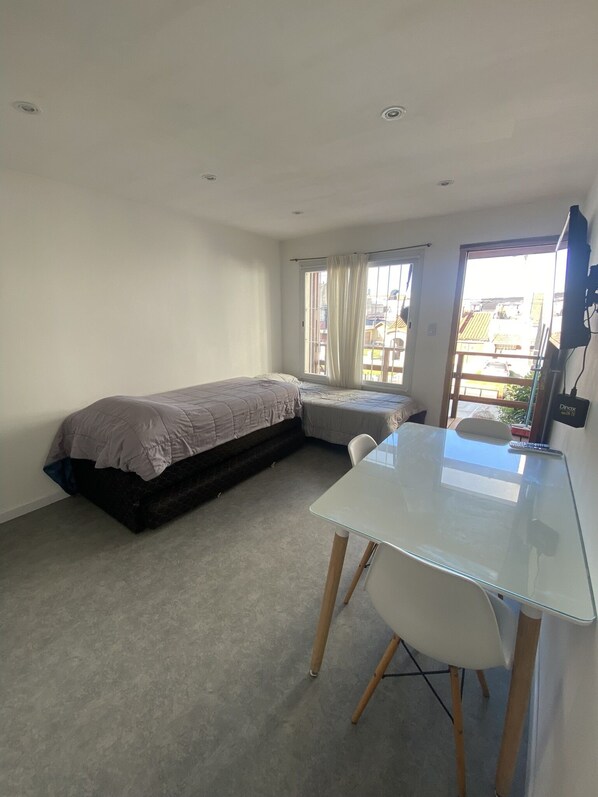 2 bedrooms, WiFi - Apart hotel a 100 metros del mar en Av. Constitución y Derqui (Mar del Plata)