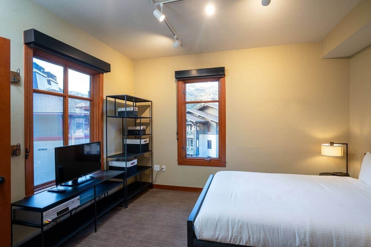 3 dormitorios, tabla de planchar con plancha, wifi gratis y ropa de cama