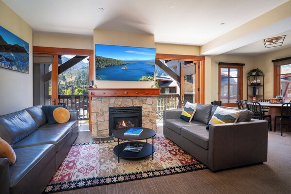 Smart TV, chimenea, reproductor de DVD y futbolito