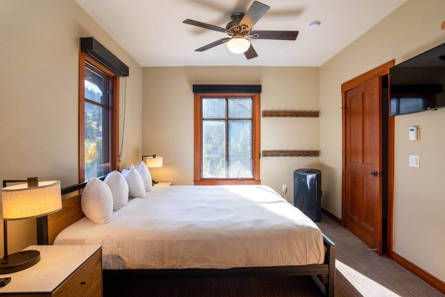 3 habitaciones, tabla de planchar con plancha y wifi gratis 