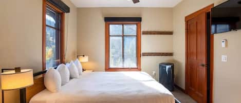 3 chambres, fer et planche Ă repasser, Wi-Fi gratuit, draps fournis