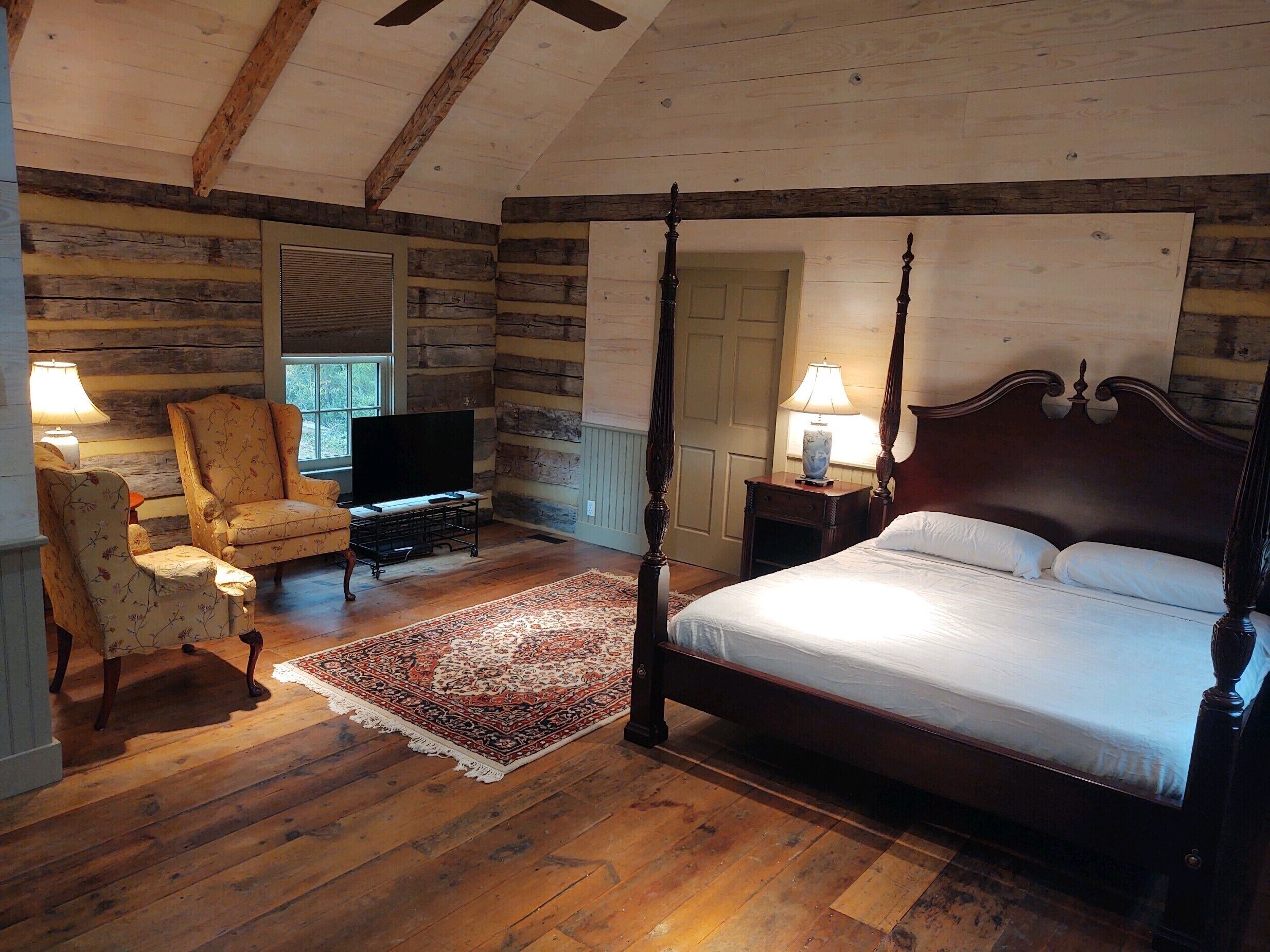 Antique Log Cabin Near Charlottesville & Wineries/Sauna/Trout Stocking 10/23/23