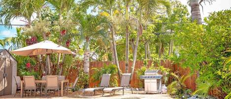 Een verwarmd zwembad