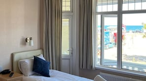 Twin Room, Ensuite, Sea View | 1 bedroom