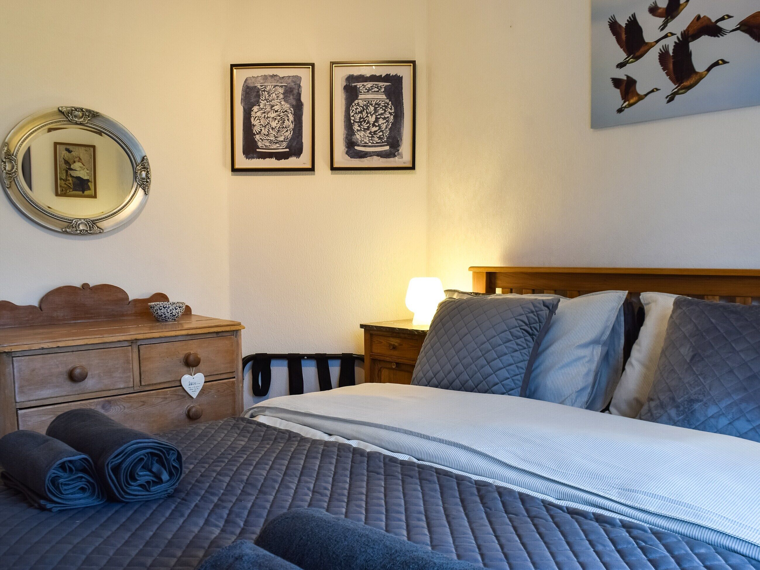 3 間睡房、可攜式嬰兒床、Wi-Fi、床單