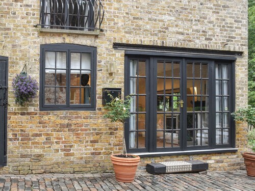 1 bedroom accommodation in Sarrett, near Rickmansworth